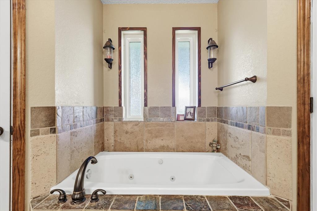 405 Lantern Ridge Property Photo 19