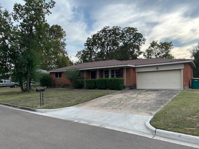 104 N Emberwood Drive Property Photo 1