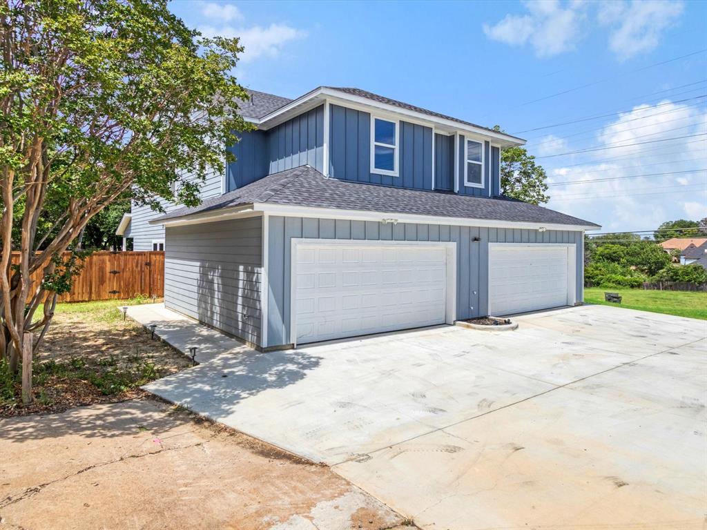 6221 Post Oak Terrace Property Photo 1
