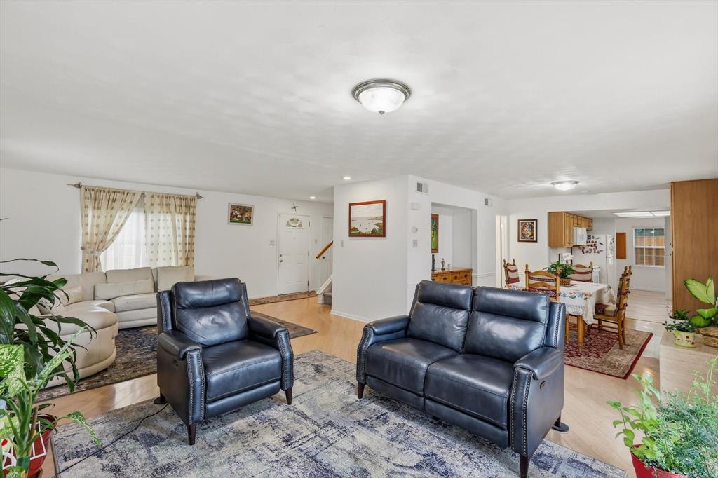 4213 Bucknell Drive Property Photo 8