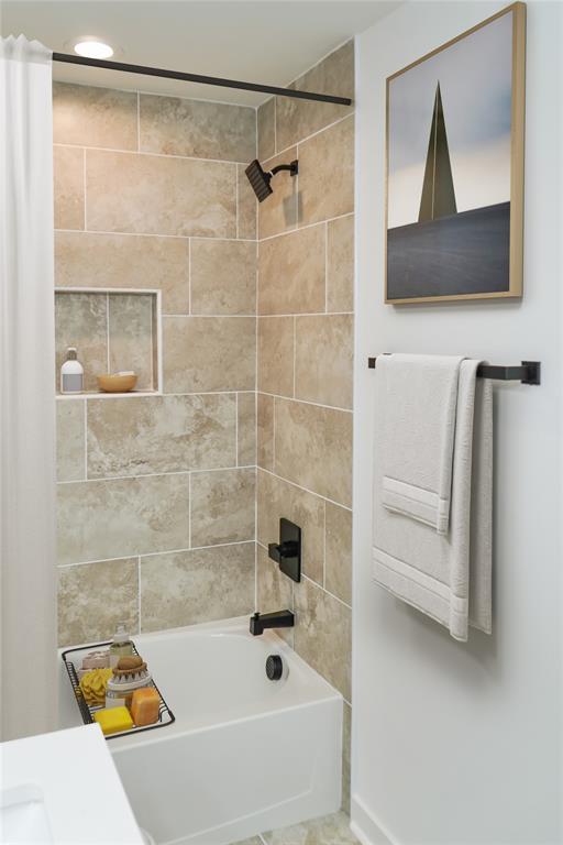 2662 Sutton Street Property Photo 8