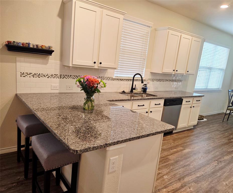 2453 Larimar Drive Property Photo 4
