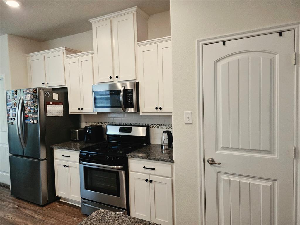 2453 Larimar Drive Property Photo 5