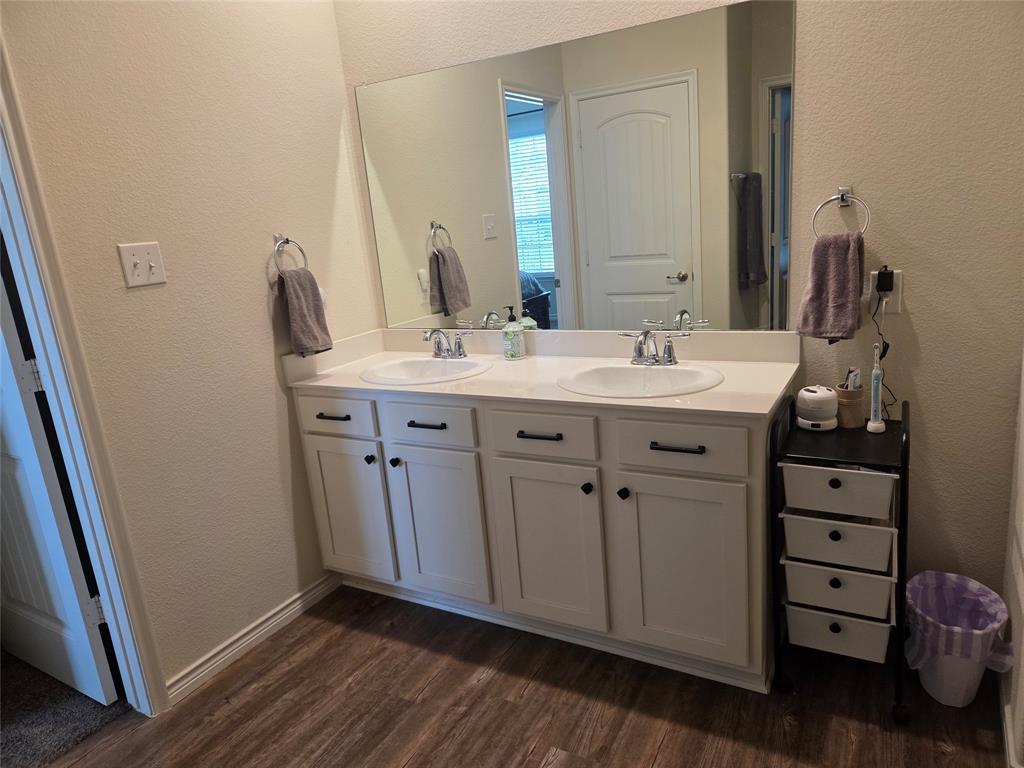 2453 Larimar Drive Property Photo 9
