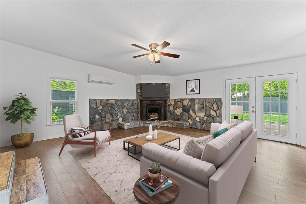 1924 Connally Street Property Photo 1