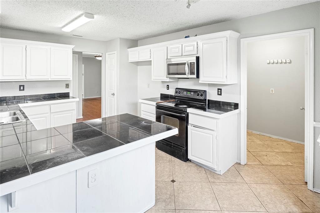 5112 Oak Gate Court Property Photo 17