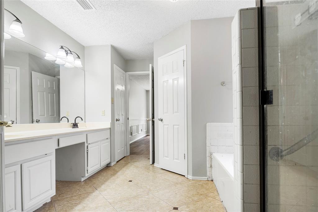 5112 Oak Gate Court Property Photo 22