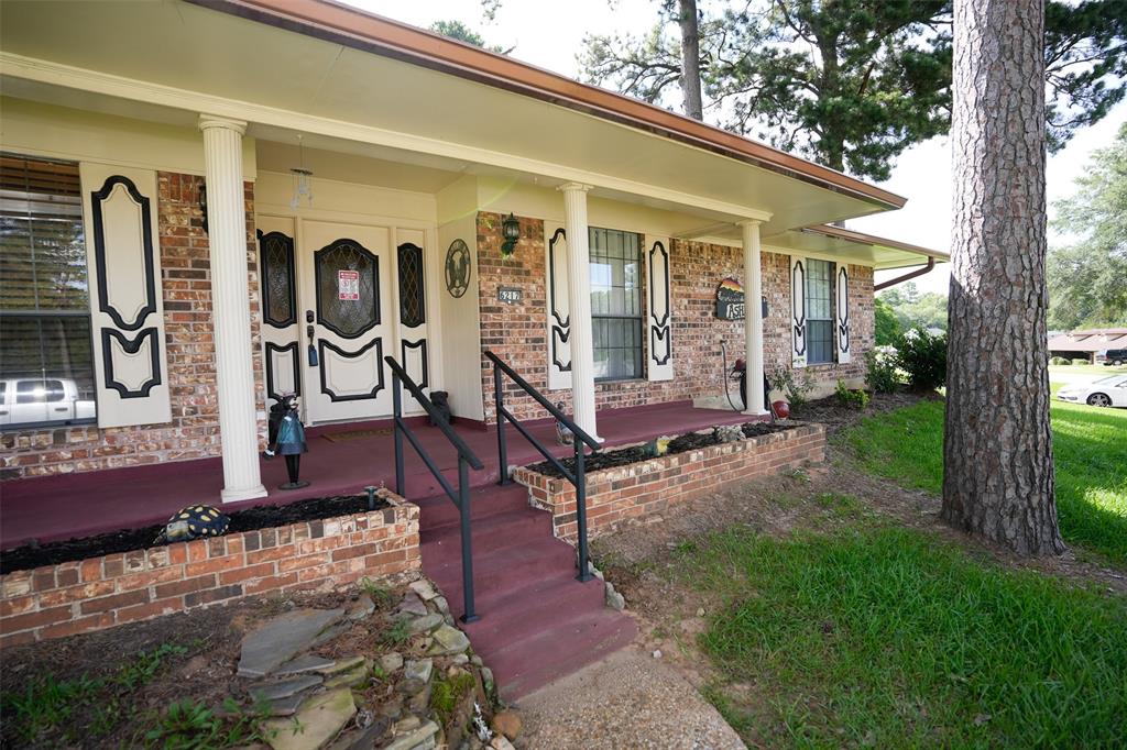 6217 Sonhaven Drive Property Photo 5