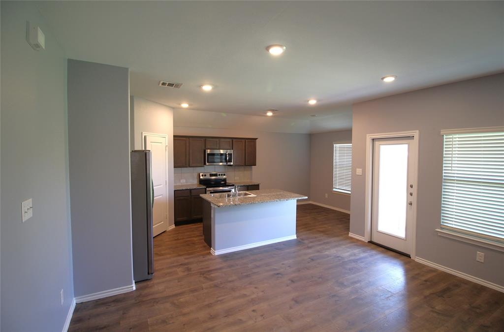 825 Alton Drive Property Photo 7