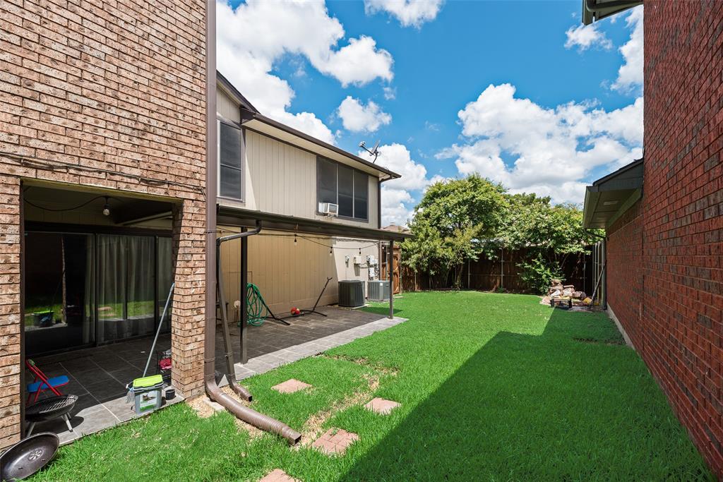 1613 Kingspoint Drive Property Photo 15