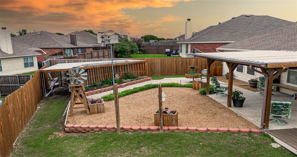 2819 Arabian Lane Property Photo 1