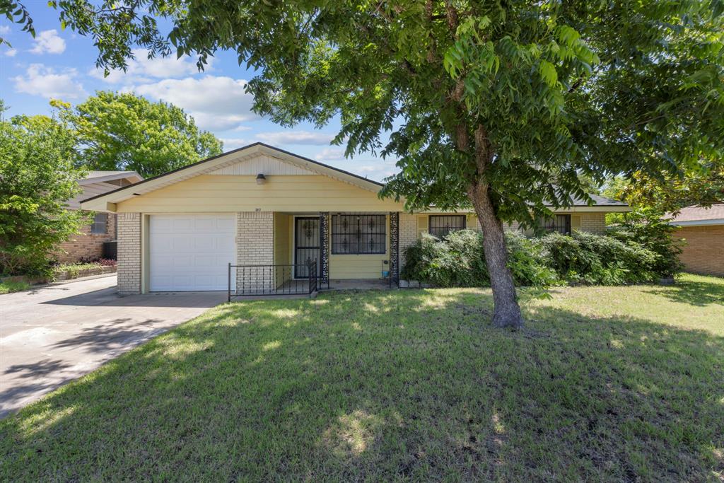 3817 Lancelot Lane Property Photo 1