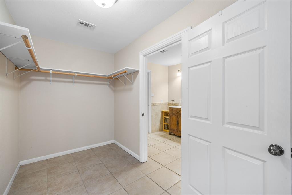 3817 Lancelot Lane Property Photo 6