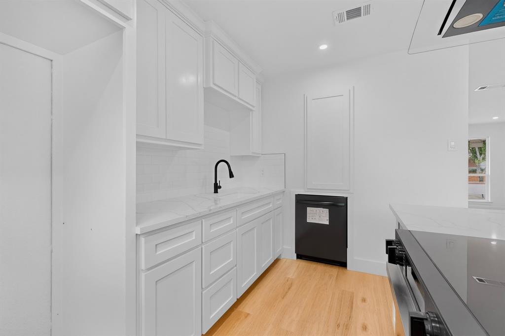 409 Opal Street Property Photo 14