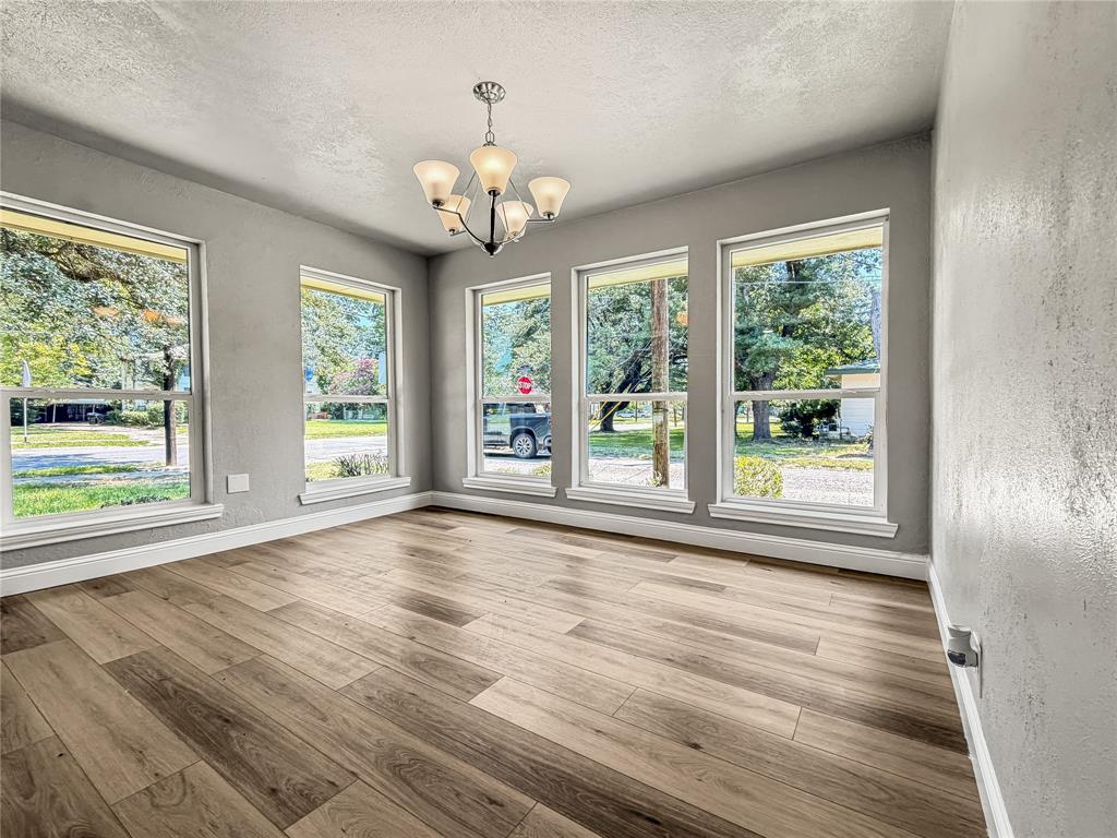 1901 Park Street Property Photo 6