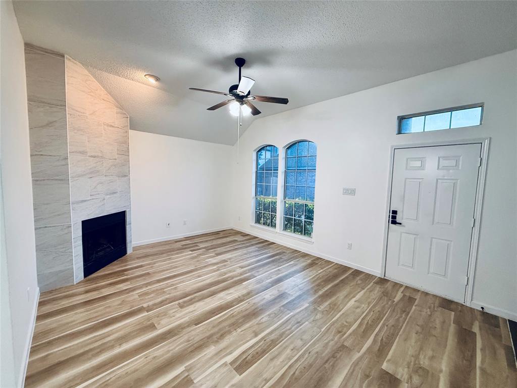 1541 Collin Drive Property Photo 3