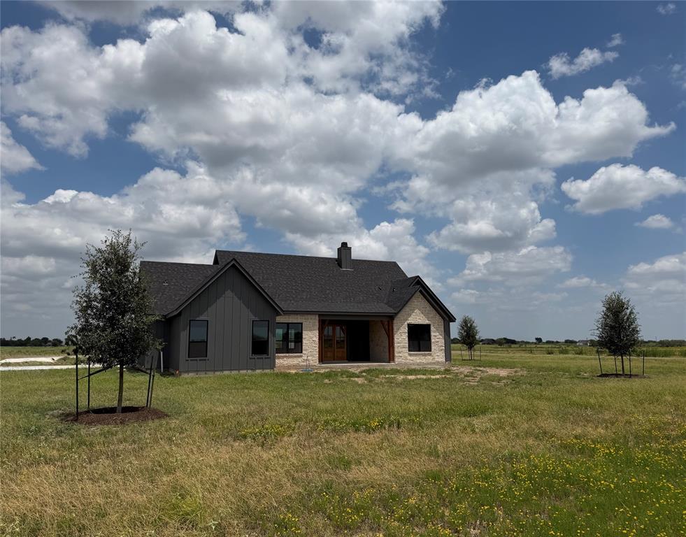 495 High Meadow Property Photo 3