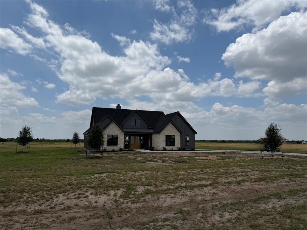 495 High Meadow Property Photo 4