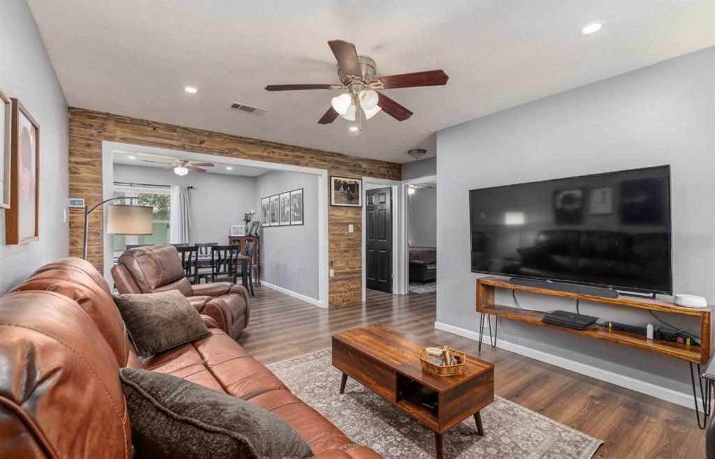 1608 Campa Drive Property Photo 2
