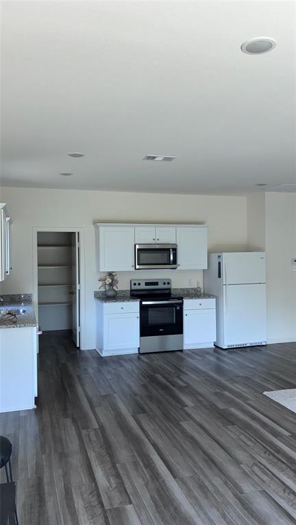 776 Devonshire Drive Property Photo 12