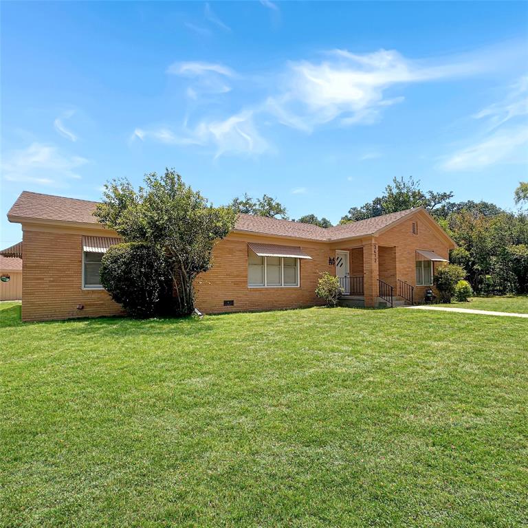 3412 4th Street Property Photo 2