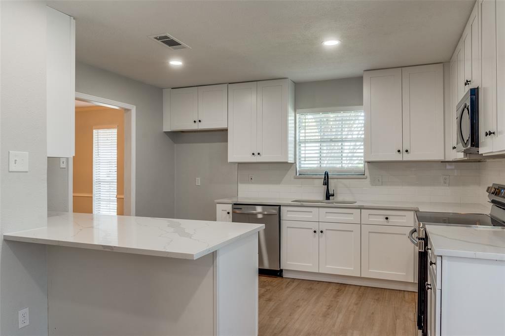 7241 Blythdale Drive Property Photo 8