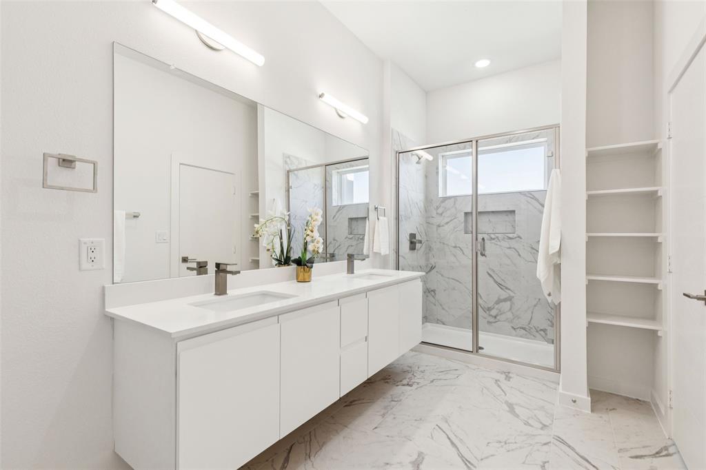 4035 Belair Boulevard Property Photo 11
