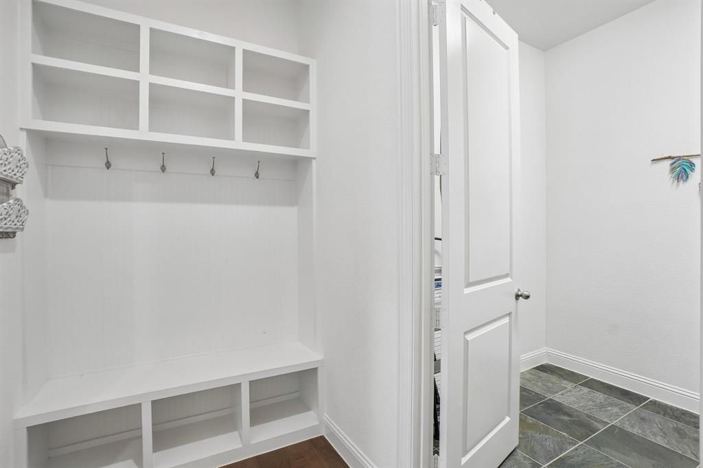 1816 Longspur Drive Property Photo 14
