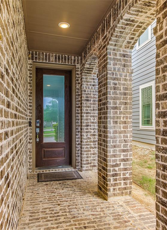 2412 Elm Place Property Photo 4