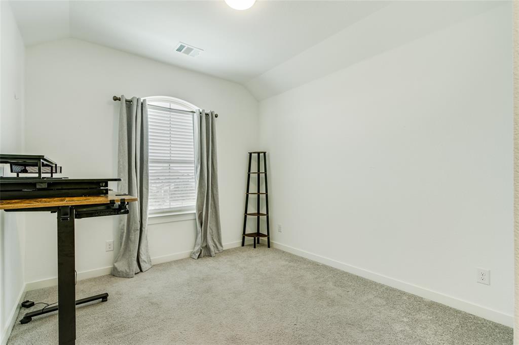 2412 Elm Place Property Photo 23