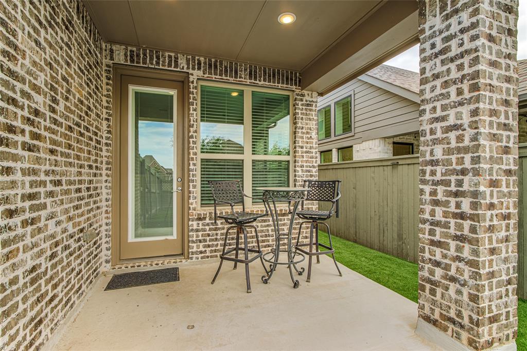 2412 Elm Place Property Photo 28