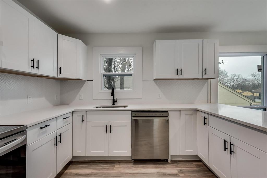 1411 Arborvitae Avenue Property Photo 5