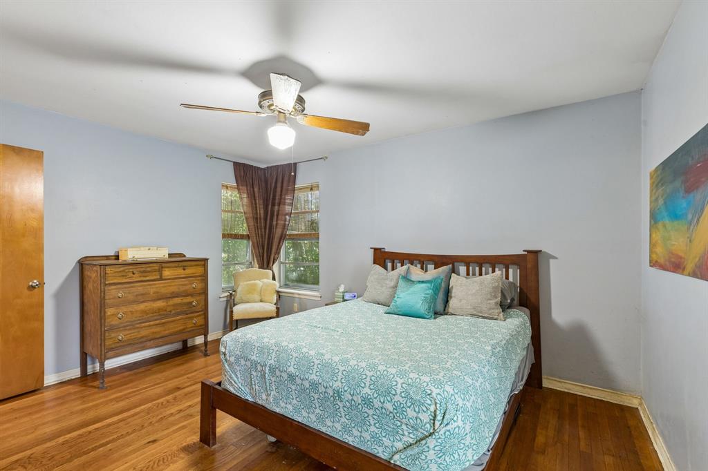 8031 Fall River Drive Property Photo 14