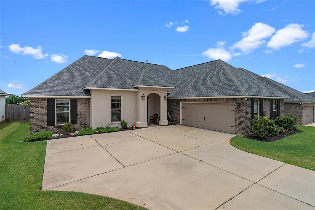441 N Lost River Drive Property Photo 3