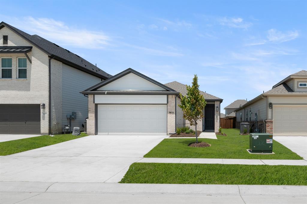 7412 Summer Sunset Drive Property Photo 1