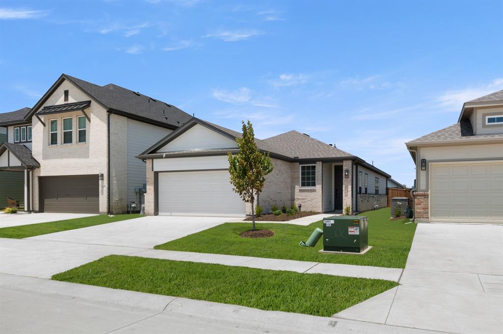 7412 Summer Sunset Drive Property Photo 2