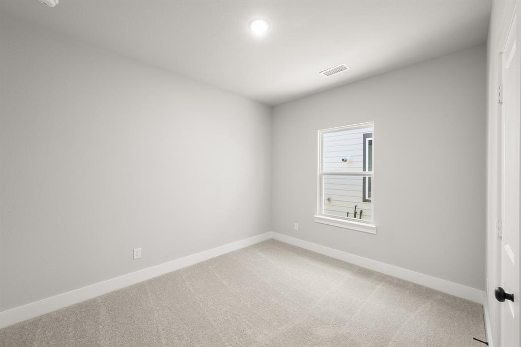 7412 Summer Sunset Drive Property Photo 8
