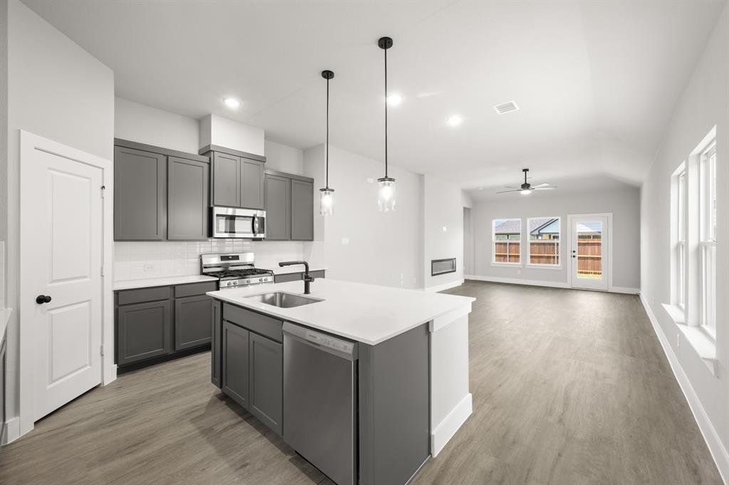 7412 Summer Sunset Drive Property Photo 10