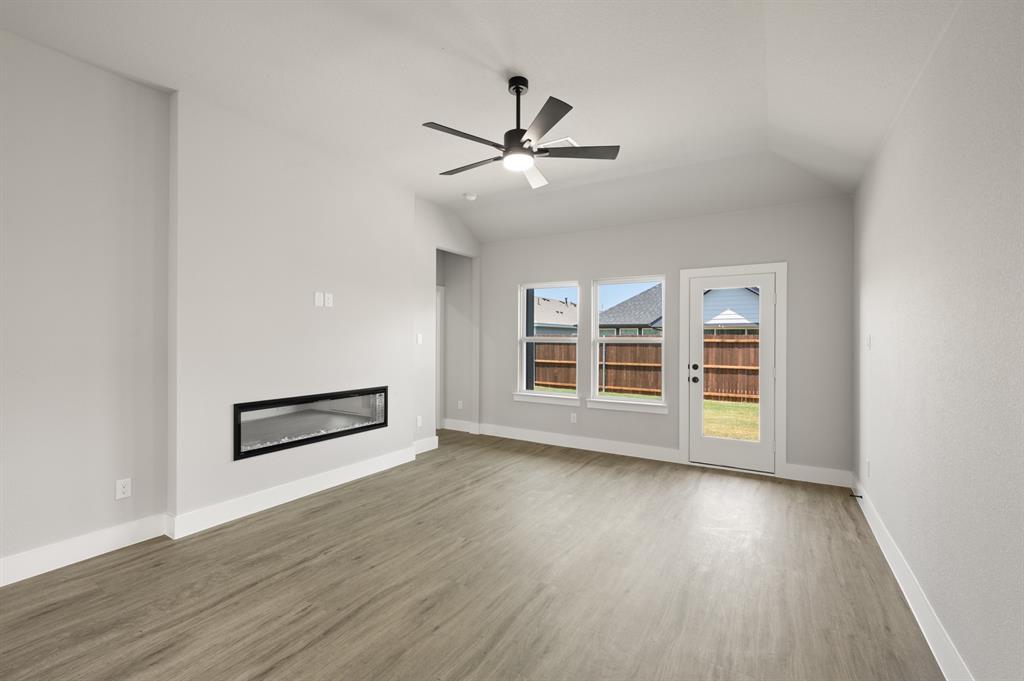 7412 Summer Sunset Drive Property Photo 16