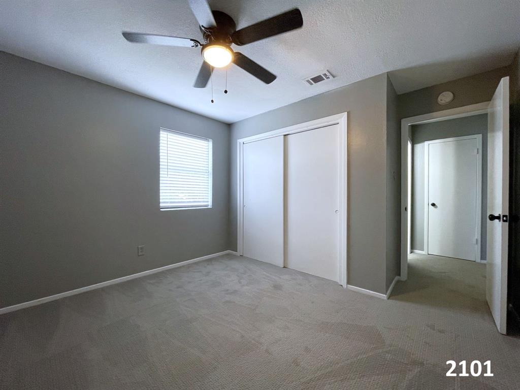 2101 Knoll Crest Drive 2101, 2103, 2105, 2107 Property Photo 9