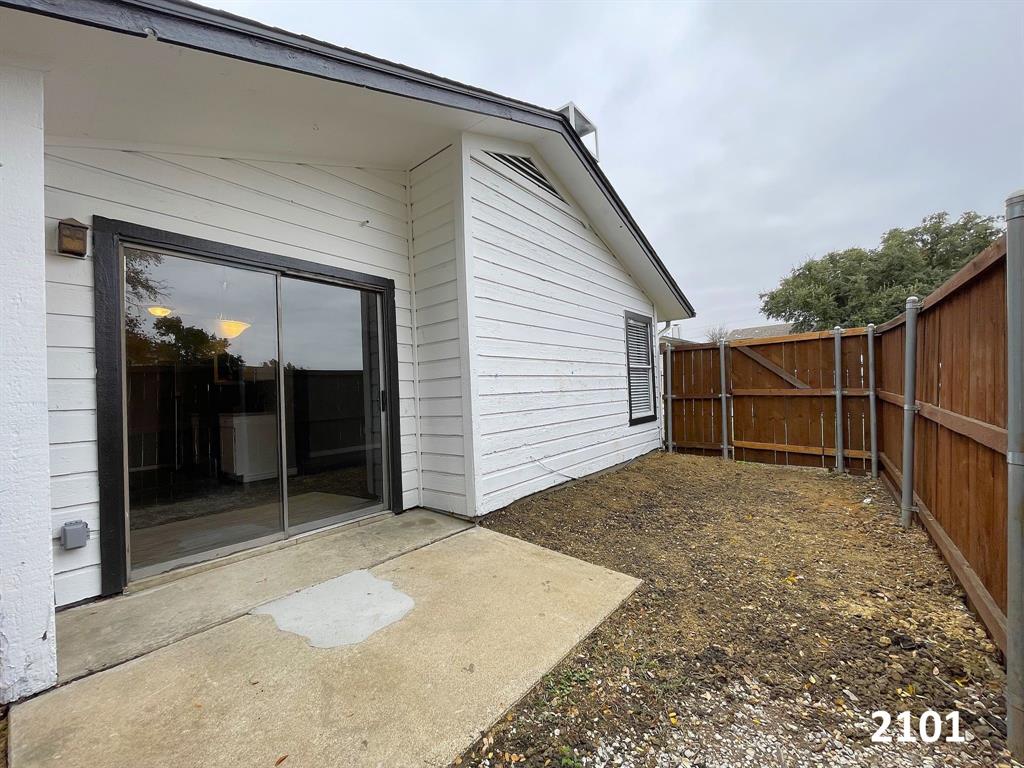2101 Knoll Crest Drive 2101, 2103, 2105, 2107 Property Photo 10