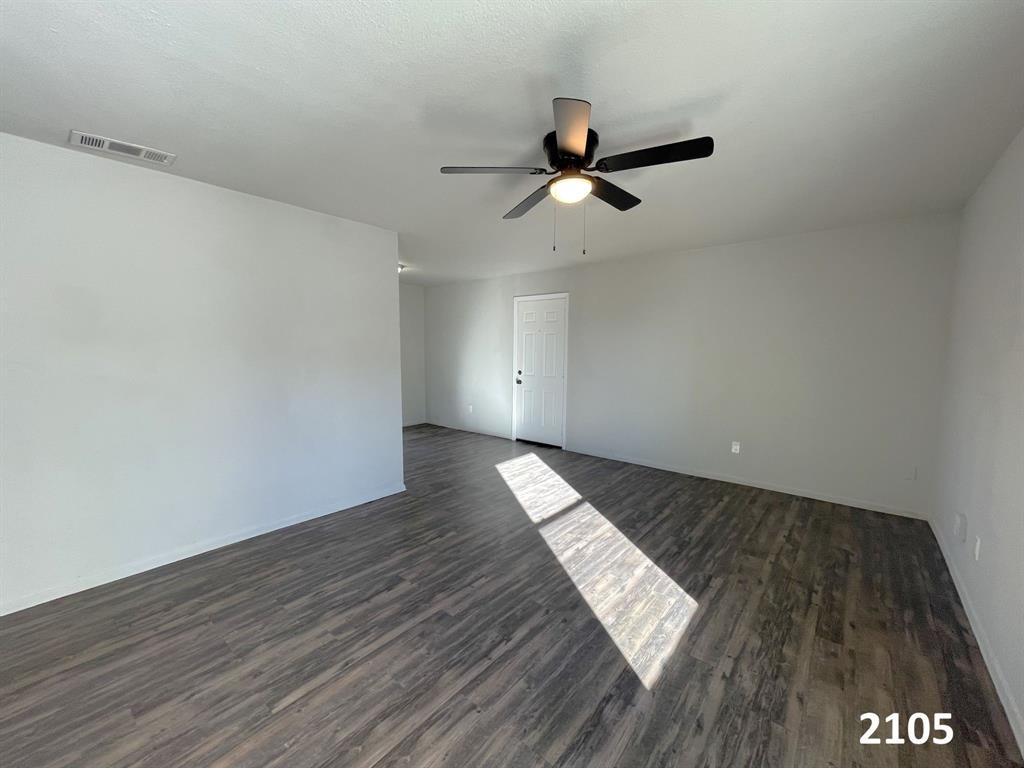 2101 Knoll Crest Drive 2101, 2103, 2105, 2107 Property Photo 11