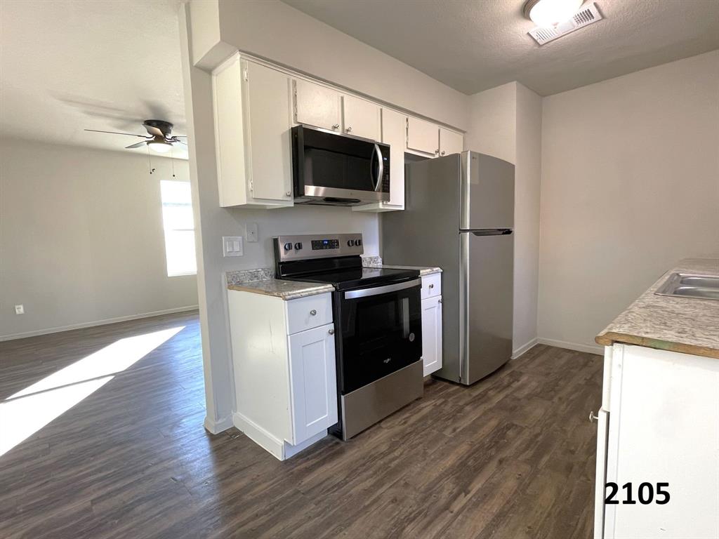 2101 Knoll Crest Drive 2101, 2103, 2105, 2107 Property Photo 13
