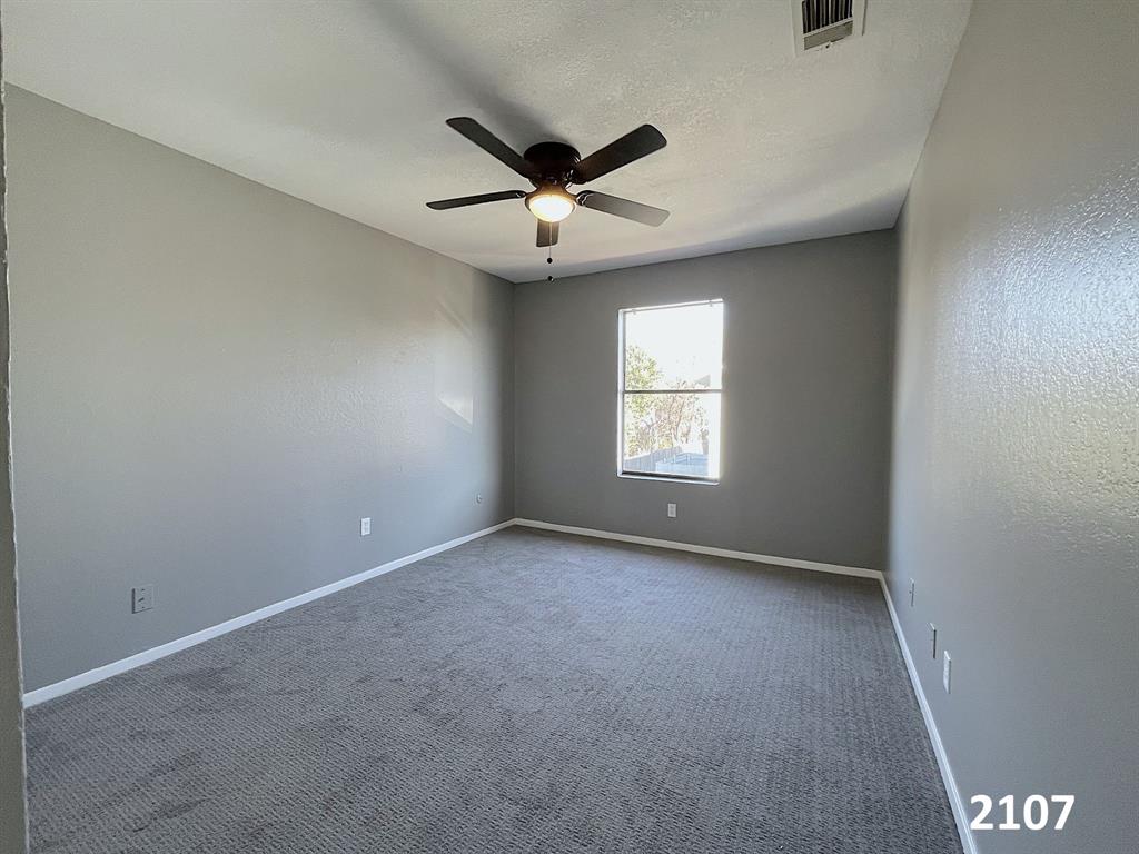 2101 Knoll Crest Drive 2101, 2103, 2105, 2107 Property Photo 24