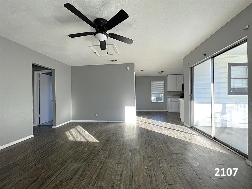 2101 Knoll Crest Drive 2101, 2103, 2105, 2107 Property Photo 26