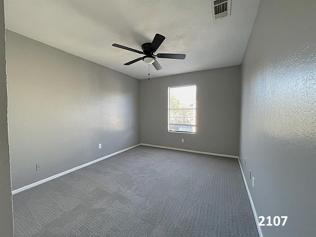 2101 Knoll Crest Drive 2101, 2103, 2105, 2107 Property Photo 28
