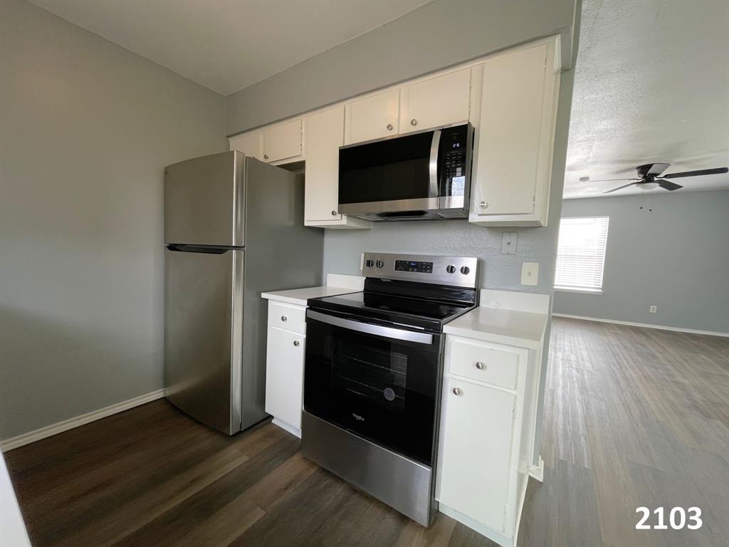 2101 Knoll Crest Drive 2101, 2103, 2105, 2107 Property Photo 34