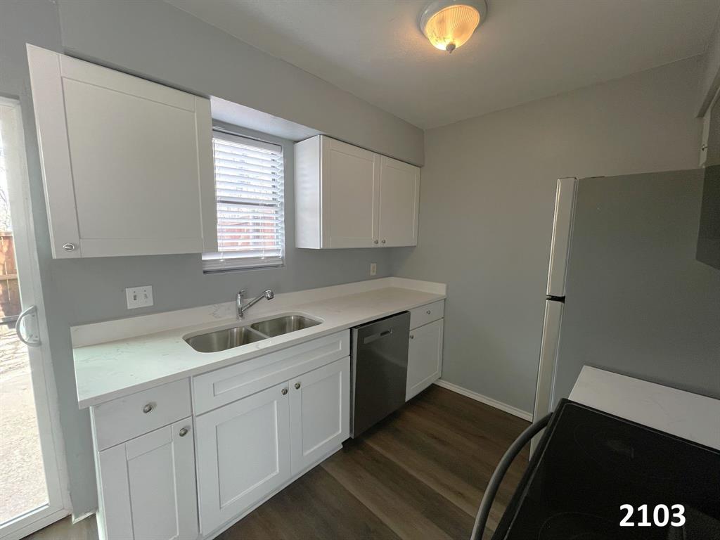2101 Knoll Crest Drive 2101, 2103, 2105, 2107 Property Photo 35