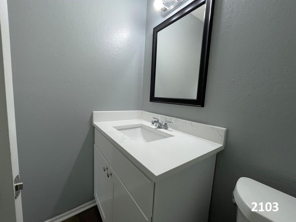 2101 Knoll Crest Drive 2101, 2103, 2105, 2107 Property Photo 36