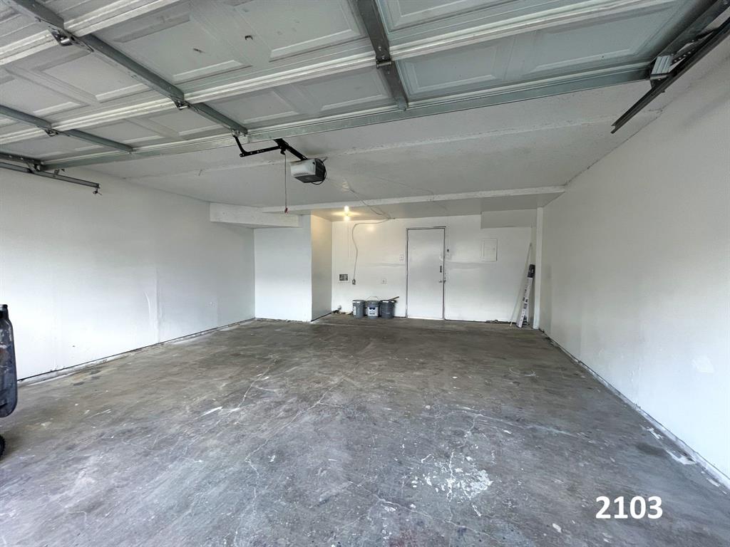 2101 Knoll Crest Drive 2101, 2103, 2105, 2107 Property Photo 39